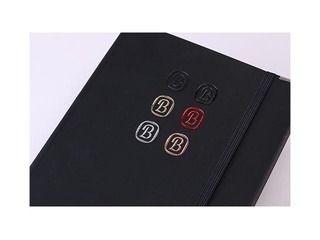 Piezīmju grāmata A5 Balts business ar gumiju, balta vai melna