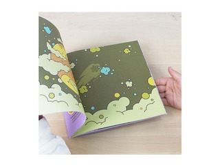 Krāsojamā grāmata ar uzlīmem Milan, Alien Invasion