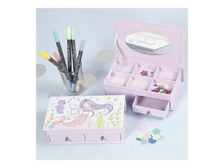 Dārgumu kastīte, balta