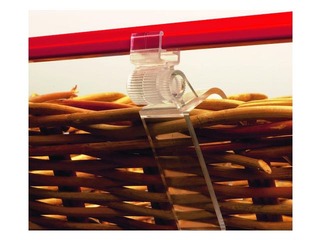 Plastmasas rāmja stiprinājums ar skavu