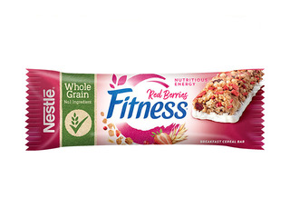 Breakfast cereal bar Nestle Fitness with red berries, 23.5g