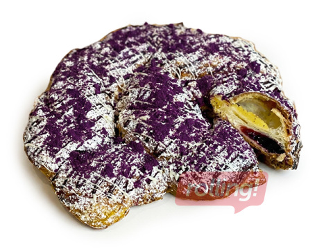 Крендель с заварным кремом и лесными ягодами Anada, 2kg