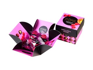 Šokolādes trifeles Pure Chocolate ar siera kūkas krēma pildījumu un aveņu dekoru, 96g