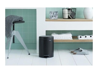 Atkritumu tvertne ar pedāli NewIcon, matēti melna, 5l