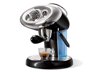 Kapsulu kafijas automāts Illy X7.1, melns 