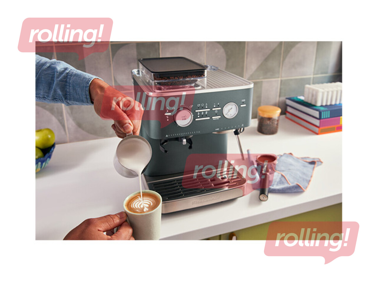 Kafijas automāts KitchenAid ar kafijas dzirnaviņām, khaki