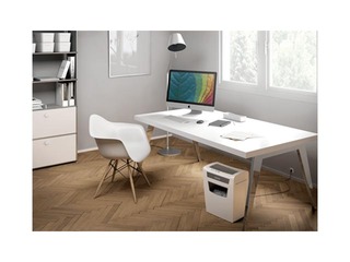 Paper Shredder Leitz IQ Home Office, P4 + GIFT! Buy paper shredder and receive a gift!