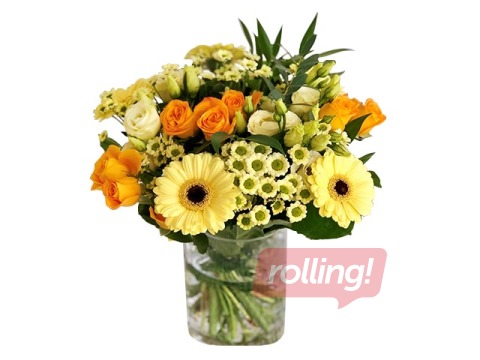 Ziedu pušķis no lizantēm, rozēm un mazām gerberām (diametrā apm. 30cm)