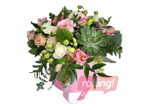 Ziedu kompozīcija kastītē, no dažādiem ziediem (diametrs 30cm) (piegāde tikai Rīgā un Rīgas rajonā)