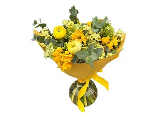 Букет из ранункулюсов, фрезий и других цветов с зеленью, Ø40см