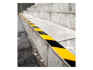 Brīdinājuma marķēšanas līmlente, melna-dzeltena, 48mmx50m