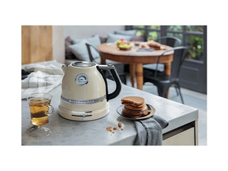 Tējkanna elektriskā KitchenAid Artisanl, 2400w, krēmkrāsas, 1.5